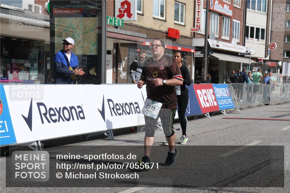 15.09.2024 - PSD Bank Halbmarathon Michael Strokosch http://msf.ph/oto/7055671 15.09.2024 12:42:36 Ziel 2273, 2449, 3242, 3278, 3321, 3400 meine-sportfotos.de