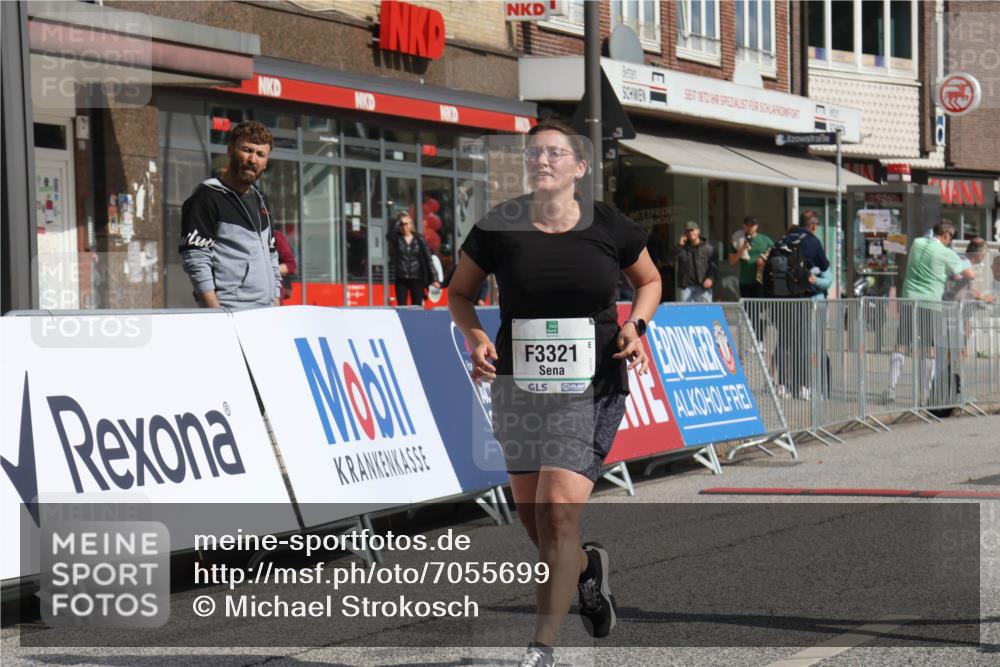 15.09.2024 - PSD Bank Halbmarathon Michael Strokosch http://msf.ph/oto/7055699 15.09.2024 12:42:42 Ziel 2273, 3242, 3321, 3400 meine-sportfotos.de