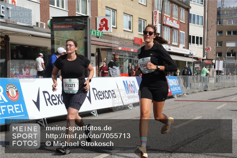 15.09.2024 - PSD Bank Halbmarathon Michael Strokosch http://msf.ph/oto/7055713 15.09.2024 12:42:43 Ziel 2273, 3242, 3321, 3400 meine-sportfotos.de