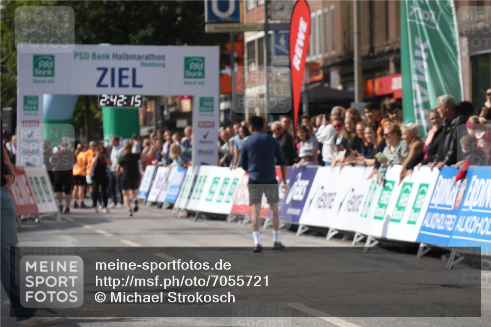 15.09.2024 - PSD Bank Halbmarathon Michael Strokosch http://msf.ph/oto/7055721 15.09.2024 12:43:07 Ziel  meine-sportfotos.de