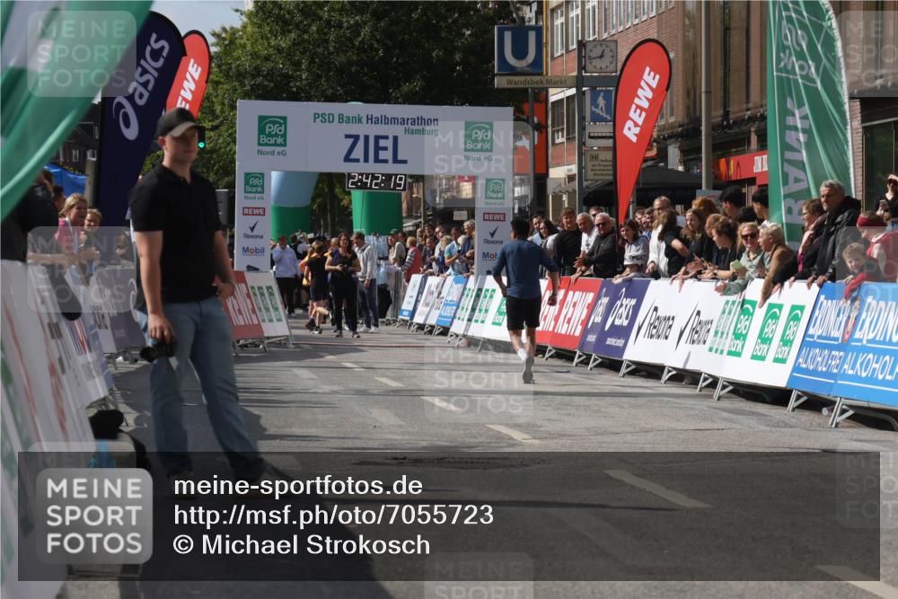 15.09.2024 - PSD Bank Halbmarathon Michael Strokosch http://msf.ph/oto/7055723 15.09.2024 12:43:10 Ziel  meine-sportfotos.de