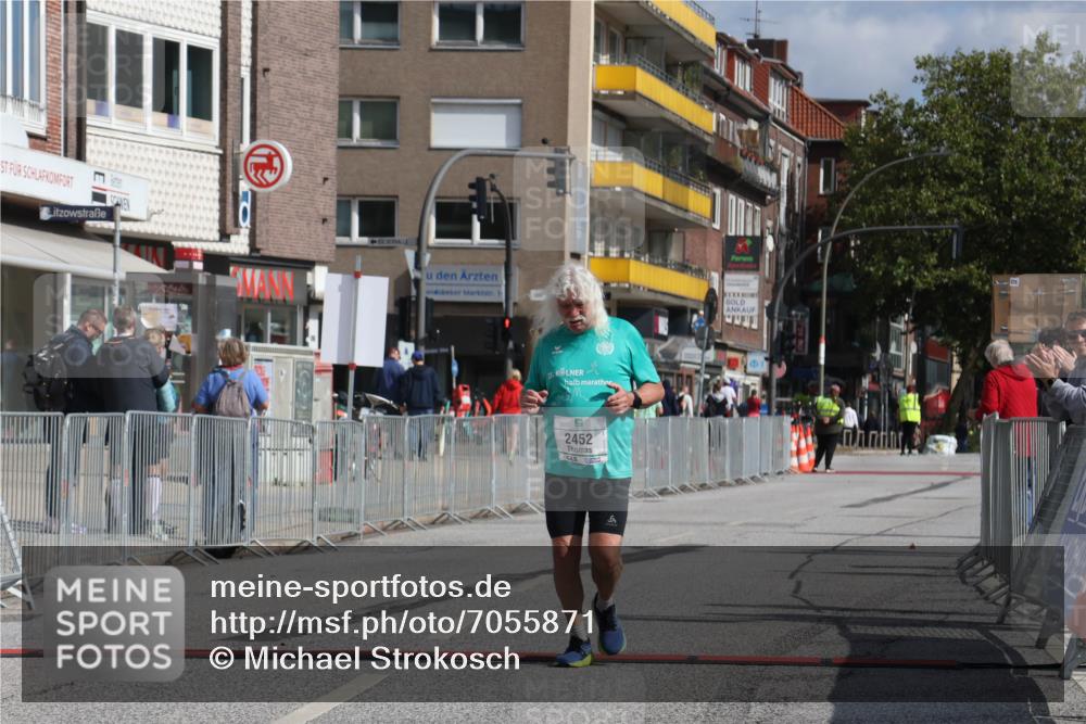 15.09.2024 - PSD Bank Halbmarathon Michael Strokosch http://msf.ph/oto/7055871 15.09.2024 12:44:27 Ziel 2452 meine-sportfotos.de
