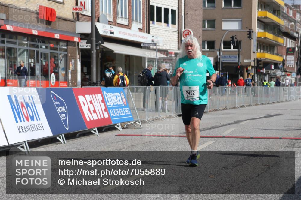 15.09.2024 - PSD Bank Halbmarathon Michael Strokosch http://msf.ph/oto/7055889 15.09.2024 12:44:30 Ziel 2452 meine-sportfotos.de