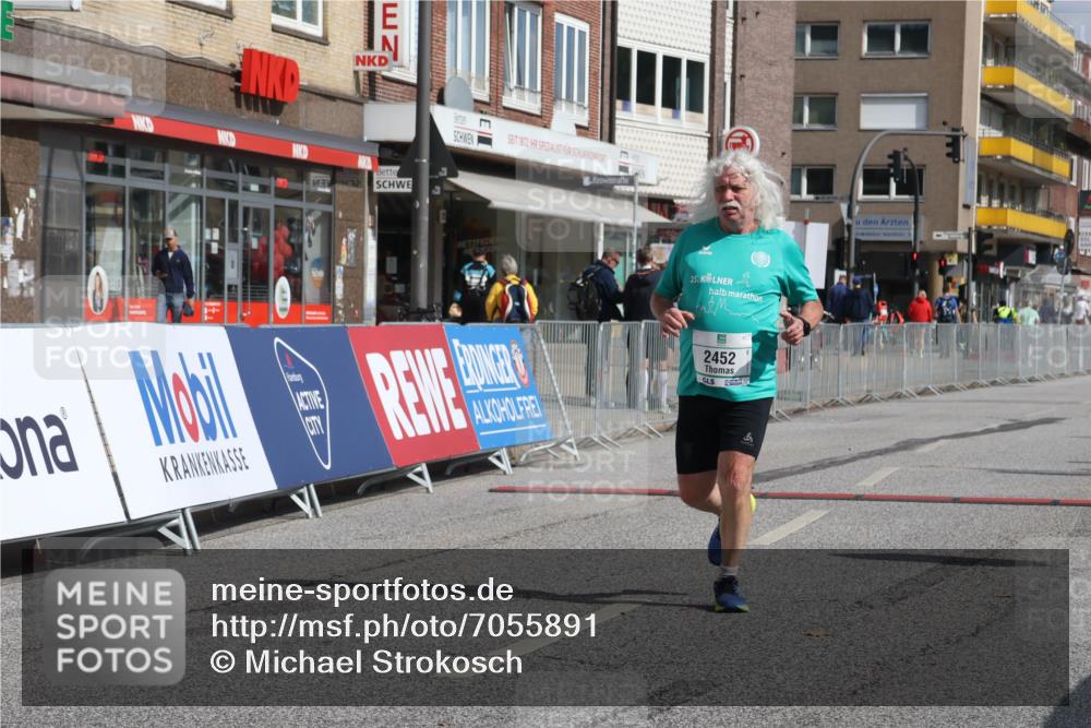 15.09.2024 - PSD Bank Halbmarathon Michael Strokosch http://msf.ph/oto/7055891 15.09.2024 12:44:30 Ziel 2452 meine-sportfotos.de