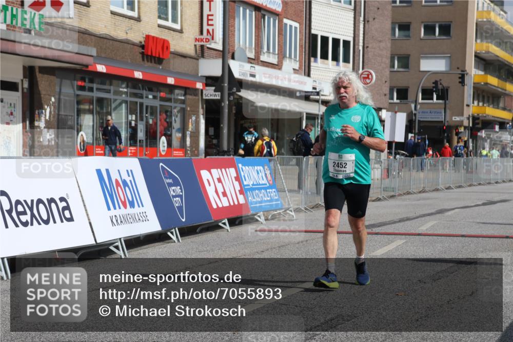 15.09.2024 - PSD Bank Halbmarathon Michael Strokosch http://msf.ph/oto/7055893 15.09.2024 12:44:30 Ziel 2452 meine-sportfotos.de