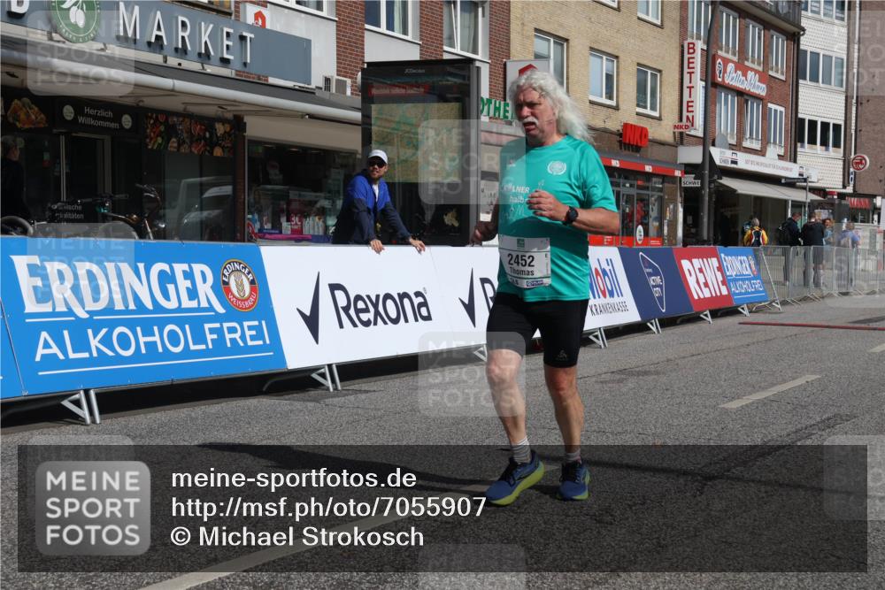 15.09.2024 - PSD Bank Halbmarathon Michael Strokosch http://msf.ph/oto/7055907 15.09.2024 12:44:32 Ziel 2452 meine-sportfotos.de