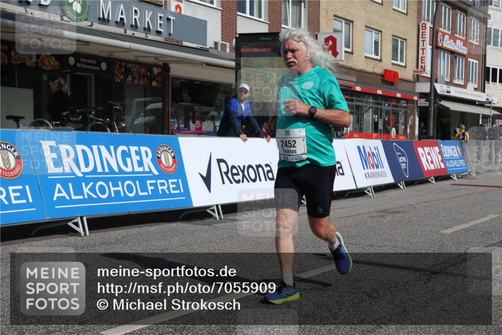 15.09.2024 - PSD Bank Halbmarathon Michael Strokosch http://msf.ph/oto/7055909 15.09.2024 12:44:32 Ziel 2452 meine-sportfotos.de