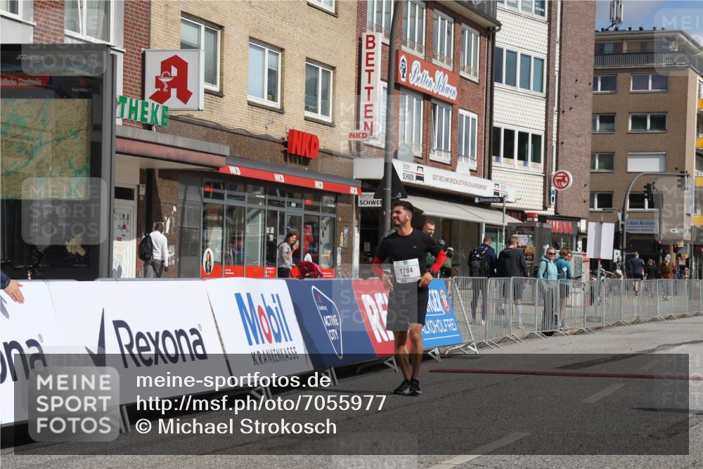 15.09.2024 - PSD Bank Halbmarathon Michael Strokosch http://msf.ph/oto/7055977 15.09.2024 12:45:52 Ziel 1784 meine-sportfotos.de