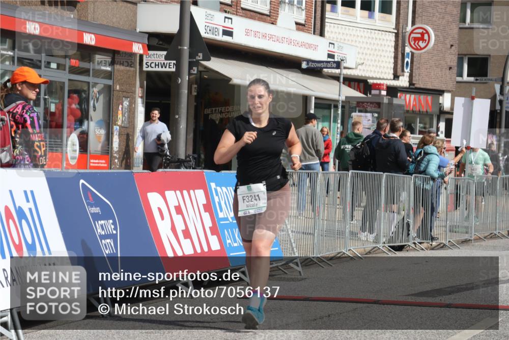 15.09.2024 - PSD Bank Halbmarathon Michael Strokosch http://msf.ph/oto/7056137 15.09.2024 12:46:24 Ziel 3241, 3421 meine-sportfotos.de
