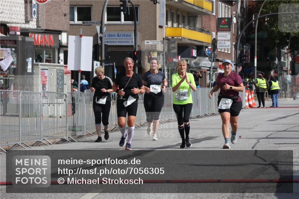 15.09.2024 - PSD Bank Halbmarathon Michael Strokosch http://msf.ph/oto/7056305 15.09.2024 12:47:28 Ziel 3459, 3460, 3461 meine-sportfotos.de