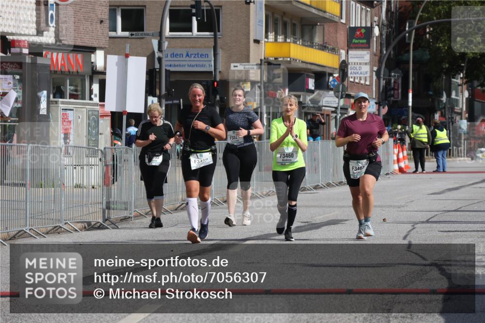 15.09.2024 - PSD Bank Halbmarathon Michael Strokosch http://msf.ph/oto/7056307 15.09.2024 12:47:28 Ziel 3459, 3460, 3461 meine-sportfotos.de