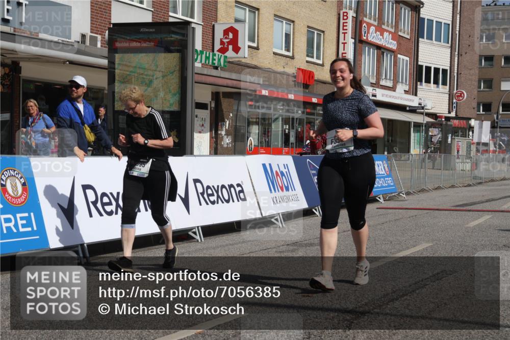 15.09.2024 - PSD Bank Halbmarathon Michael Strokosch http://msf.ph/oto/7056385 15.09.2024 12:47:40 Ziel 3331, 3395, 3459, 3460, 3461 meine-sportfotos.de