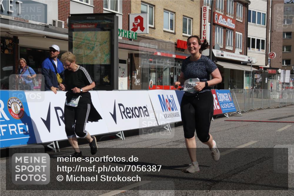 15.09.2024 - PSD Bank Halbmarathon Michael Strokosch http://msf.ph/oto/7056387 15.09.2024 12:47:40 Ziel 3331, 3395, 3459, 3460, 3461 meine-sportfotos.de
