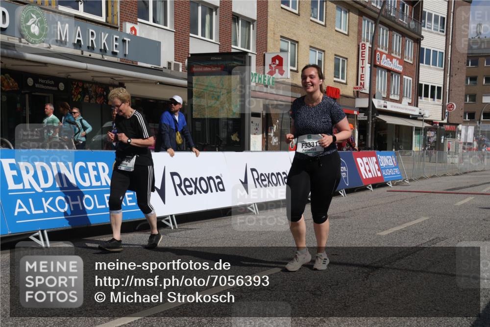 15.09.2024 - PSD Bank Halbmarathon Michael Strokosch http://msf.ph/oto/7056393 15.09.2024 12:47:41 Ziel 3331, 3395, 3459, 3460, 3461 meine-sportfotos.de