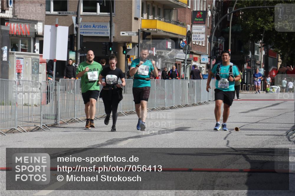15.09.2024 - PSD Bank Halbmarathon Michael Strokosch http://msf.ph/oto/7056413 15.09.2024 12:49:27 Ziel 1962, 2529, 3113 meine-sportfotos.de