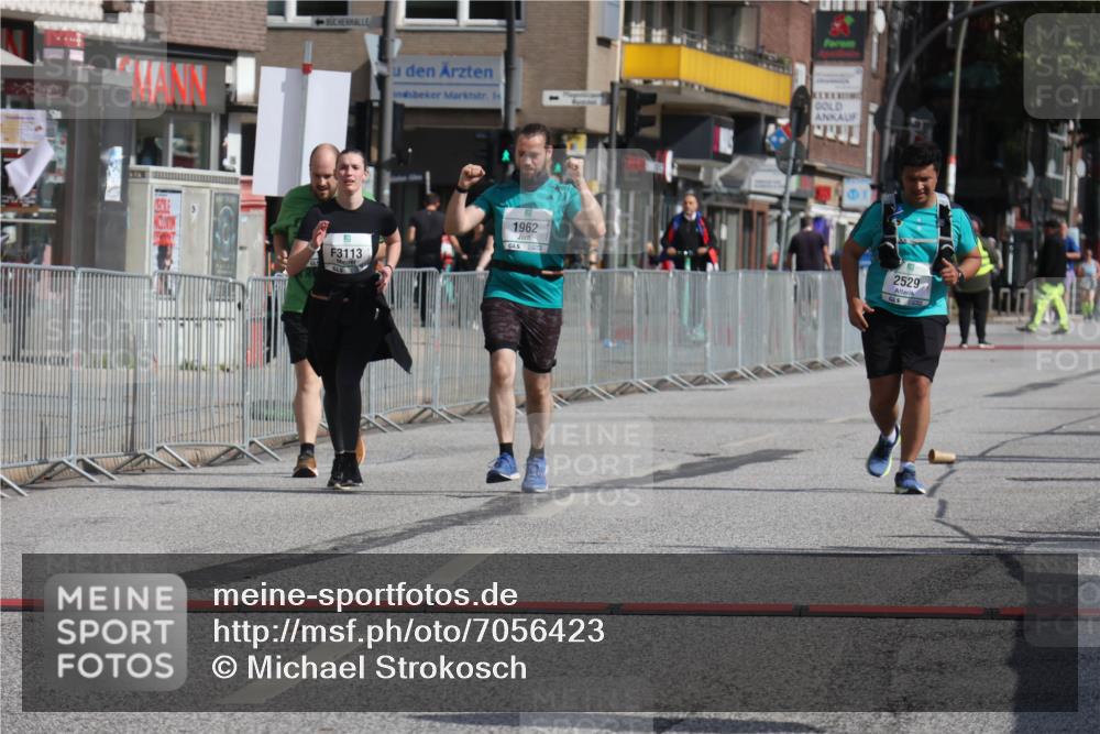 15.09.2024 - PSD Bank Halbmarathon Michael Strokosch http://msf.ph/oto/7056423 15.09.2024 12:49:29 Ziel 1962, 2235, 2529, 3113 meine-sportfotos.de
