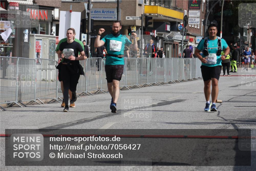 15.09.2024 - PSD Bank Halbmarathon Michael Strokosch http://msf.ph/oto/7056427 15.09.2024 12:49:29 Ziel 1962, 2235, 2529, 3113 meine-sportfotos.de