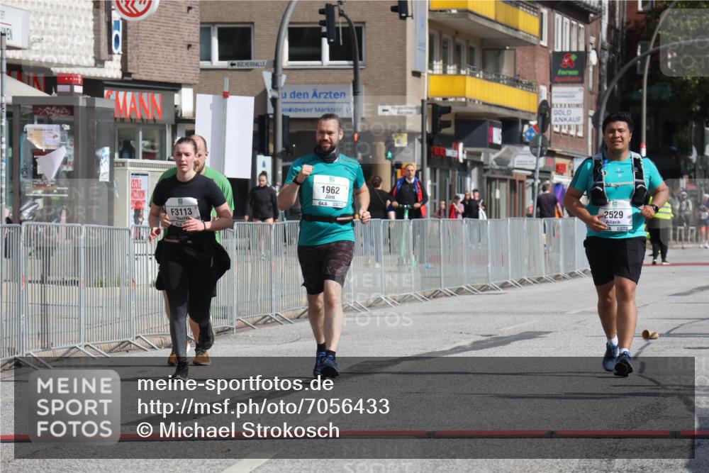 15.09.2024 - PSD Bank Halbmarathon Michael Strokosch http://msf.ph/oto/7056433 15.09.2024 12:49:30 Ziel 1962, 2235, 2529, 3113 meine-sportfotos.de