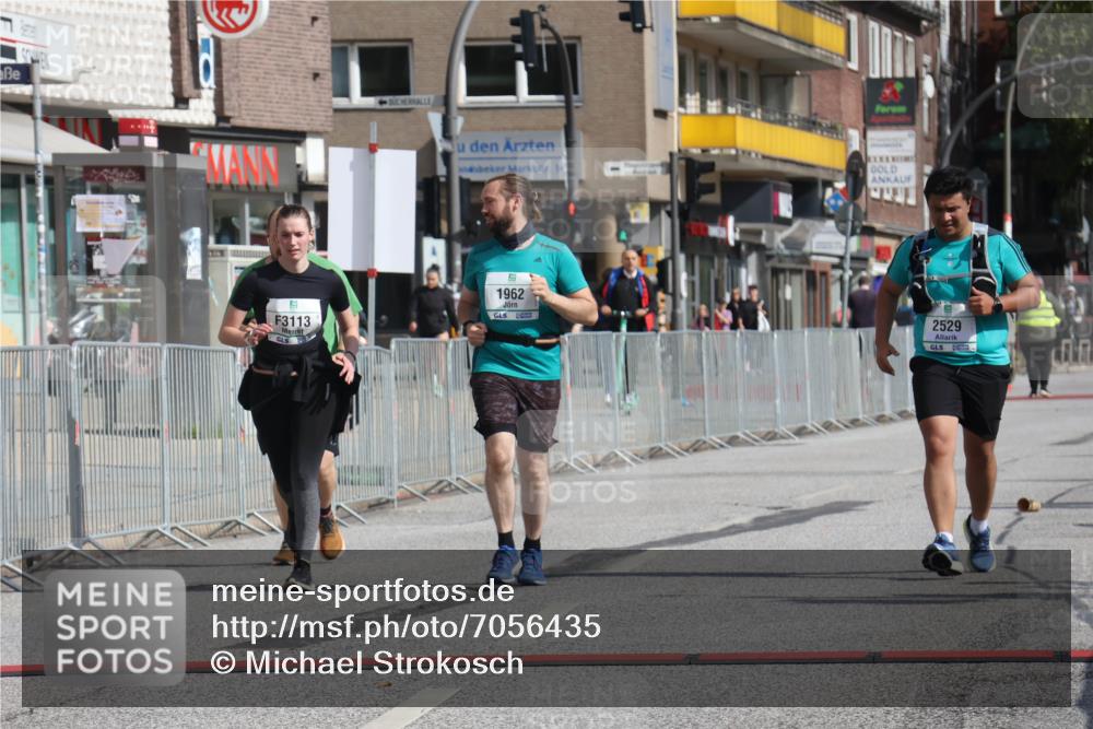 15.09.2024 - PSD Bank Halbmarathon Michael Strokosch http://msf.ph/oto/7056435 15.09.2024 12:49:30 Ziel 1962, 2235, 2529, 3113 meine-sportfotos.de