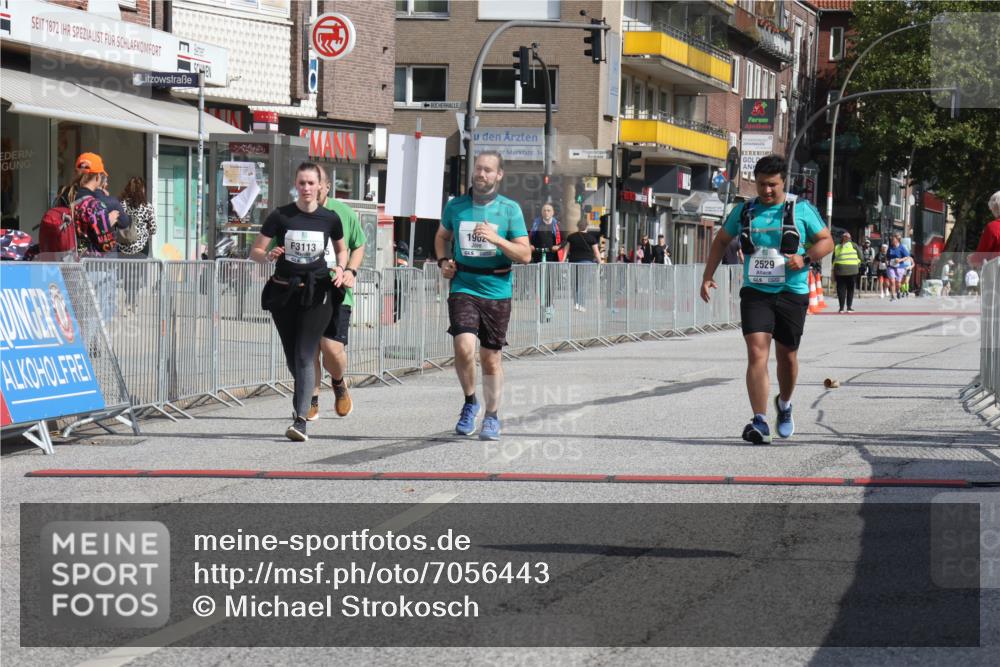 15.09.2024 - PSD Bank Halbmarathon Michael Strokosch http://msf.ph/oto/7056443 15.09.2024 12:49:31 Ziel 1962, 2235, 2529, 3113 meine-sportfotos.de