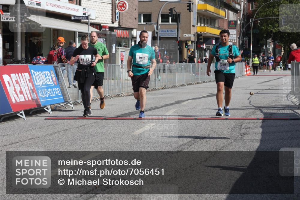 15.09.2024 - PSD Bank Halbmarathon Michael Strokosch http://msf.ph/oto/7056451 15.09.2024 12:49:32 Ziel 1962, 2235, 2529, 3113 meine-sportfotos.de