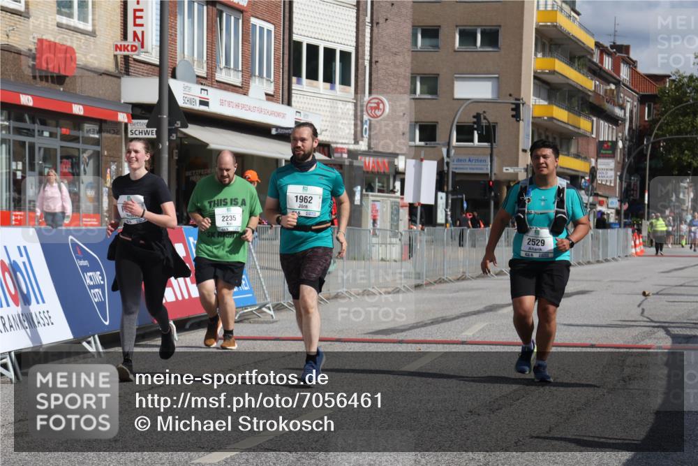 15.09.2024 - PSD Bank Halbmarathon Michael Strokosch http://msf.ph/oto/7056461 15.09.2024 12:49:34 Ziel 1962, 2235, 2529, 3113 meine-sportfotos.de