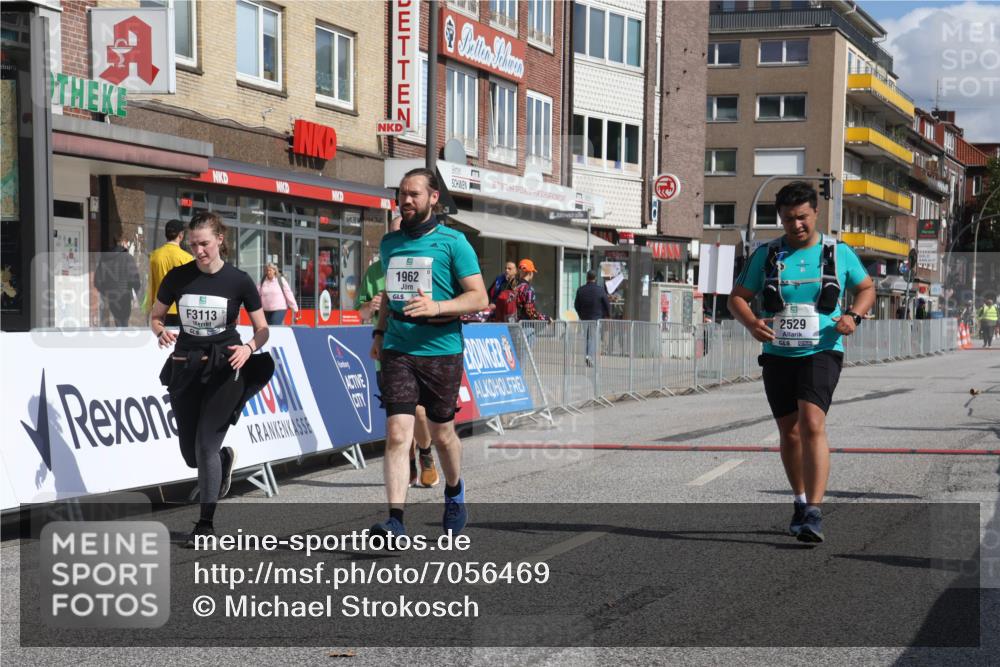 15.09.2024 - PSD Bank Halbmarathon Michael Strokosch http://msf.ph/oto/7056469 15.09.2024 12:49:35 Ziel 1962, 2235, 2529, 3113 meine-sportfotos.de