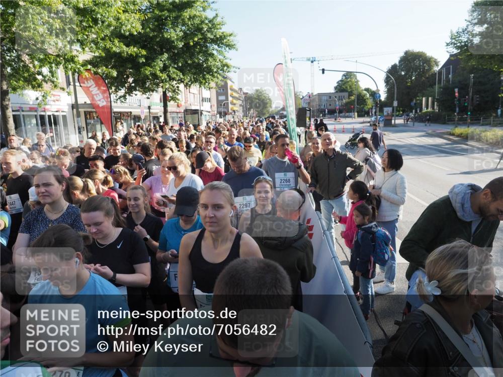 15.09.2024 - PSD Bank Halbmarathon Miley Keyser http://msf.ph/oto/7056482 15.09.2024 09:58:44 Ziel  meine-sportfotos.de