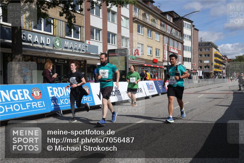 15.09.2024 - PSD Bank Halbmarathon Michael Strokosch http://msf.ph/oto/7056487 15.09.2024 12:49:37 Ziel 1962, 2235, 2529, 3113 meine-sportfotos.de