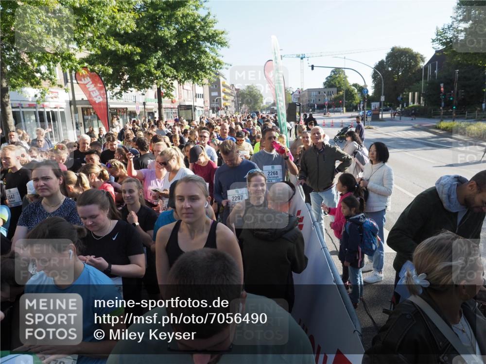 15.09.2024 - PSD Bank Halbmarathon Miley Keyser http://msf.ph/oto/7056490 15.09.2024 09:58:44 Ziel  meine-sportfotos.de