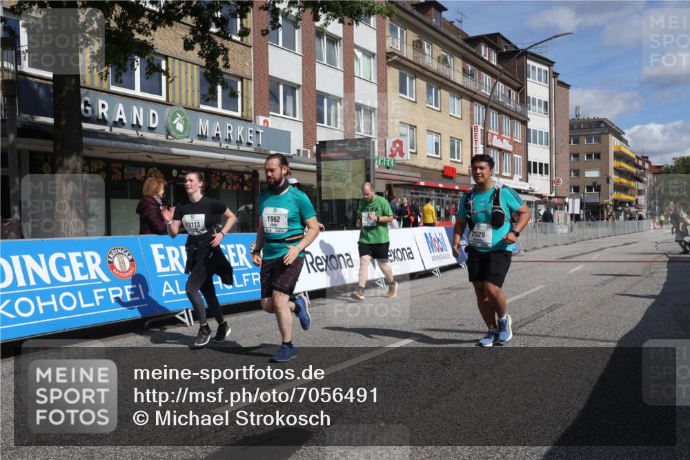 15.09.2024 - PSD Bank Halbmarathon Michael Strokosch http://msf.ph/oto/7056491 15.09.2024 12:49:37 Ziel 1962, 2235, 2529, 3113 meine-sportfotos.de