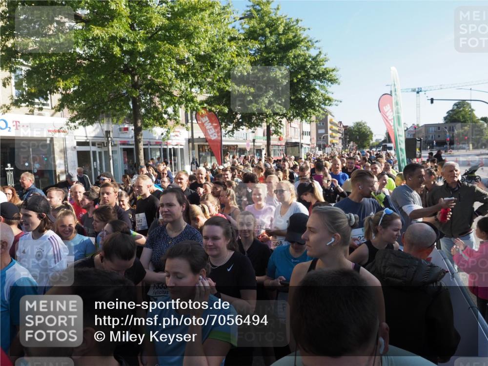 15.09.2024 - PSD Bank Halbmarathon Miley Keyser http://msf.ph/oto/7056494 15.09.2024 09:58:48 Ziel  meine-sportfotos.de