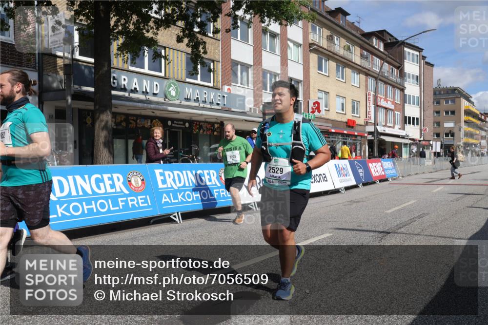 15.09.2024 - PSD Bank Halbmarathon Michael Strokosch http://msf.ph/oto/7056509 15.09.2024 12:49:38 Ziel 1962, 2235, 2529, 3113 meine-sportfotos.de