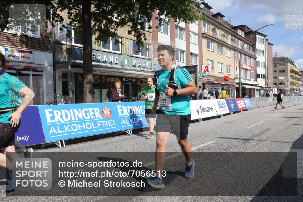 15.09.2024 - PSD Bank Halbmarathon Michael Strokosch http://msf.ph/oto/7056513 15.09.2024 12:49:38 Ziel 1962, 2235, 2529, 3113 meine-sportfotos.de