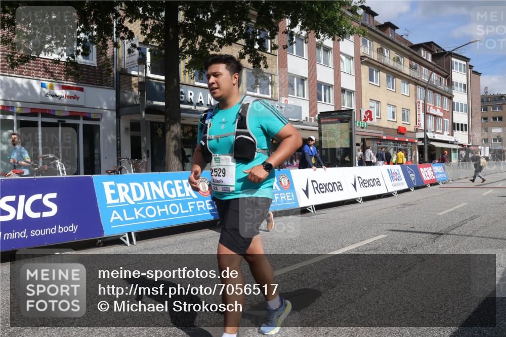 15.09.2024 - PSD Bank Halbmarathon Michael Strokosch http://msf.ph/oto/7056517 15.09.2024 12:49:39 Ziel 1962, 2235, 2529, 3113 meine-sportfotos.de