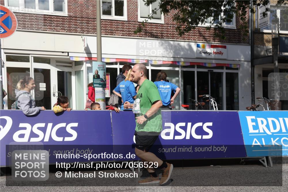 15.09.2024 - PSD Bank Halbmarathon Michael Strokosch http://msf.ph/oto/7056529 15.09.2024 12:49:40 Ziel 1962, 2235, 2529, 3113 meine-sportfotos.de