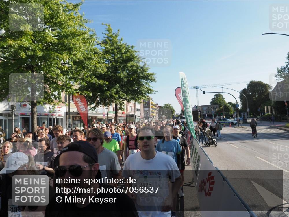 15.09.2024 - PSD Bank Halbmarathon Miley Keyser http://msf.ph/oto/7056537 15.09.2024 10:03:40 Ziel  meine-sportfotos.de