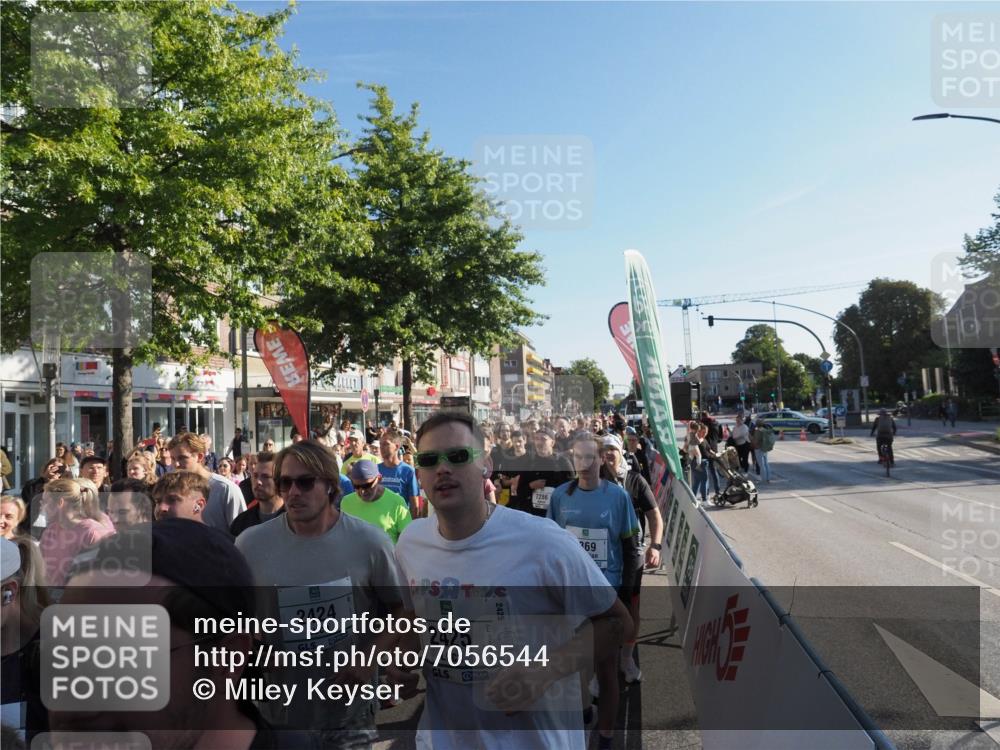 15.09.2024 - PSD Bank Halbmarathon Miley Keyser http://msf.ph/oto/7056544 15.09.2024 10:03:40 Ziel  meine-sportfotos.de