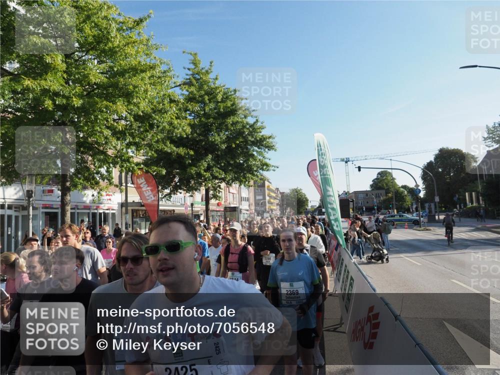 15.09.2024 - PSD Bank Halbmarathon Miley Keyser http://msf.ph/oto/7056548 15.09.2024 10:03:41 Ziel  meine-sportfotos.de