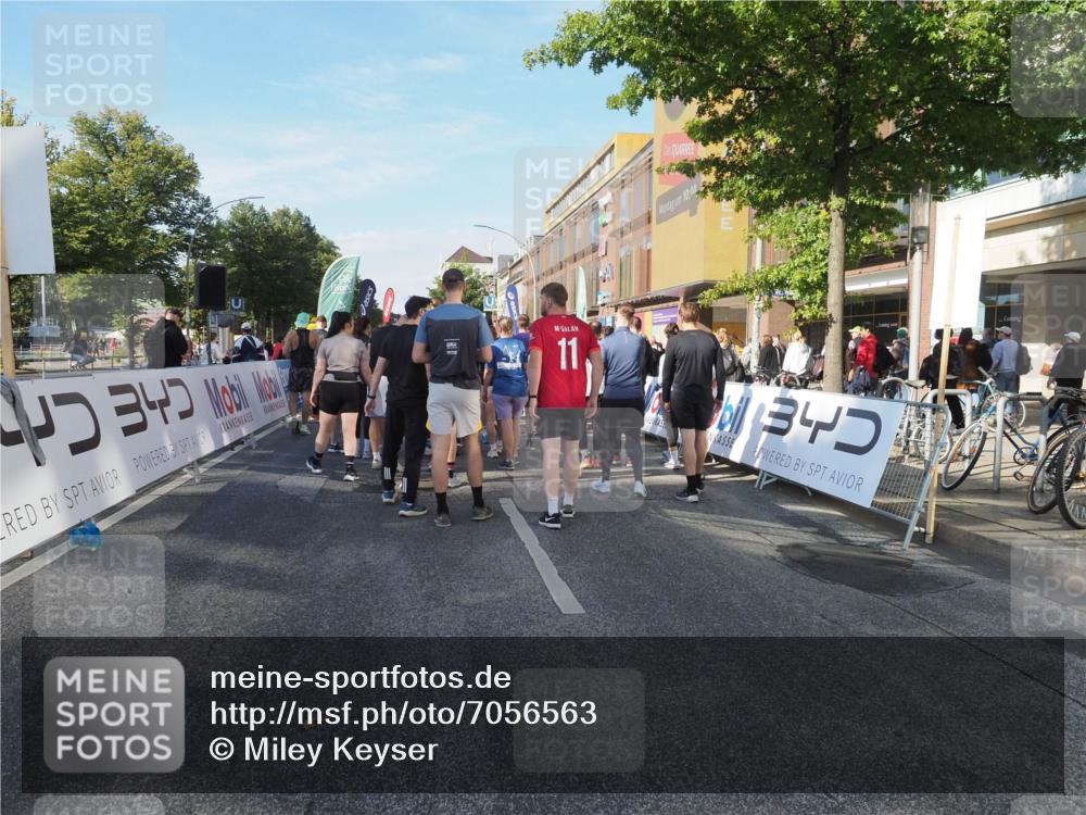 15.09.2024 - PSD Bank Halbmarathon Miley Keyser http://msf.ph/oto/7056563 15.09.2024 10:04:22 Ziel  meine-sportfotos.de