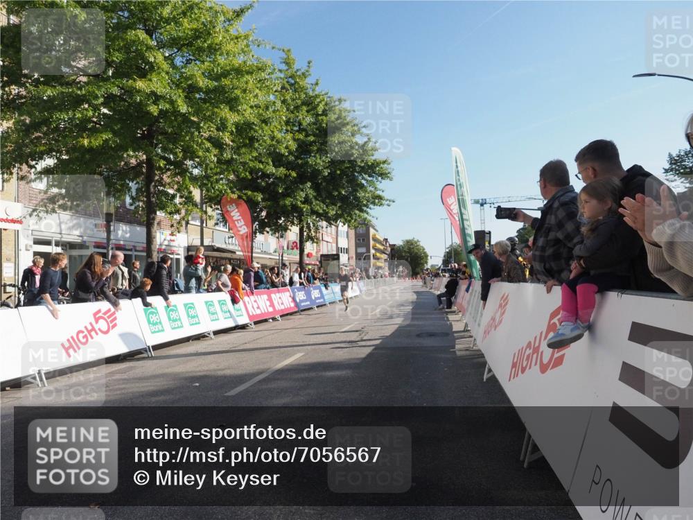 15.09.2024 - PSD Bank Halbmarathon Miley Keyser http://msf.ph/oto/7056567 15.09.2024 10:24:17 Ziel 117 meine-sportfotos.de