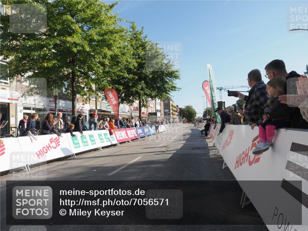 15.09.2024 - PSD Bank Halbmarathon Miley Keyser http://msf.ph/oto/7056571 15.09.2024 10:24:17 Ziel 117 meine-sportfotos.de