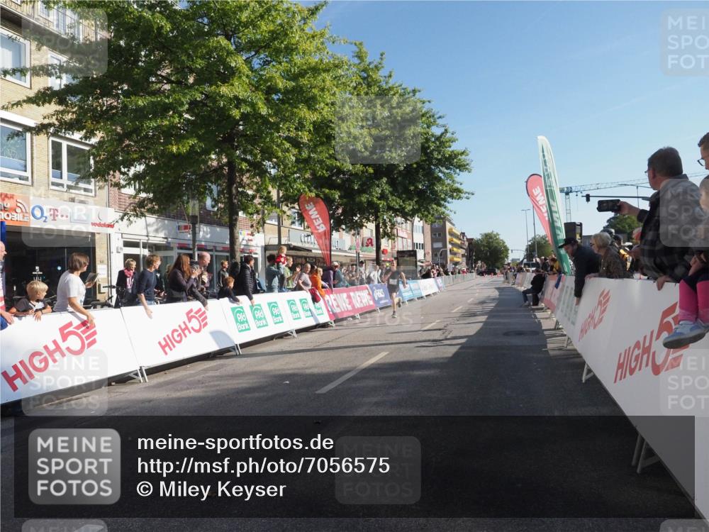15.09.2024 - PSD Bank Halbmarathon Miley Keyser http://msf.ph/oto/7056575 15.09.2024 10:24:18 Ziel 117 meine-sportfotos.de