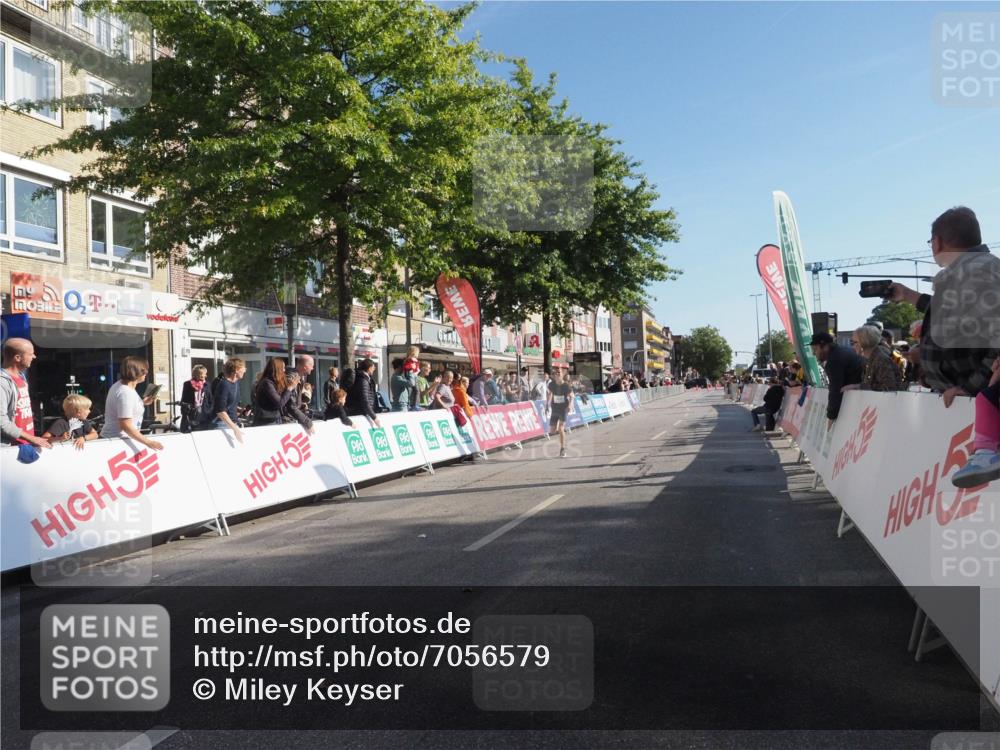 15.09.2024 - PSD Bank Halbmarathon Miley Keyser http://msf.ph/oto/7056579 15.09.2024 10:24:18 Ziel 117 meine-sportfotos.de
