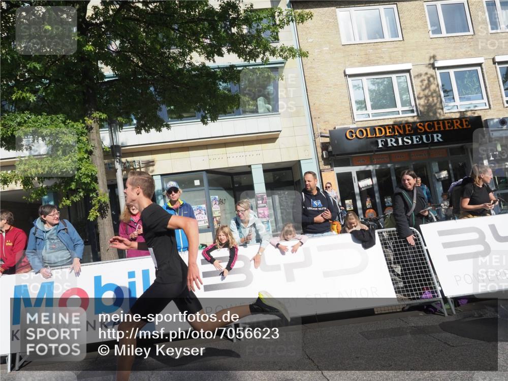 15.09.2024 - PSD Bank Halbmarathon Miley Keyser http://msf.ph/oto/7056623 15.09.2024 10:24:20 Ziel 117 meine-sportfotos.de