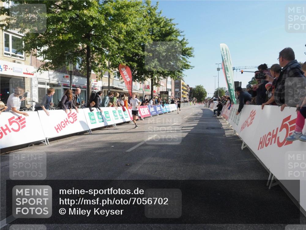 15.09.2024 - PSD Bank Halbmarathon Miley Keyser http://msf.ph/oto/7056702 15.09.2024 10:25:00 Ziel 61, 102, 119, 131, 165, 177, 211 meine-sportfotos.de