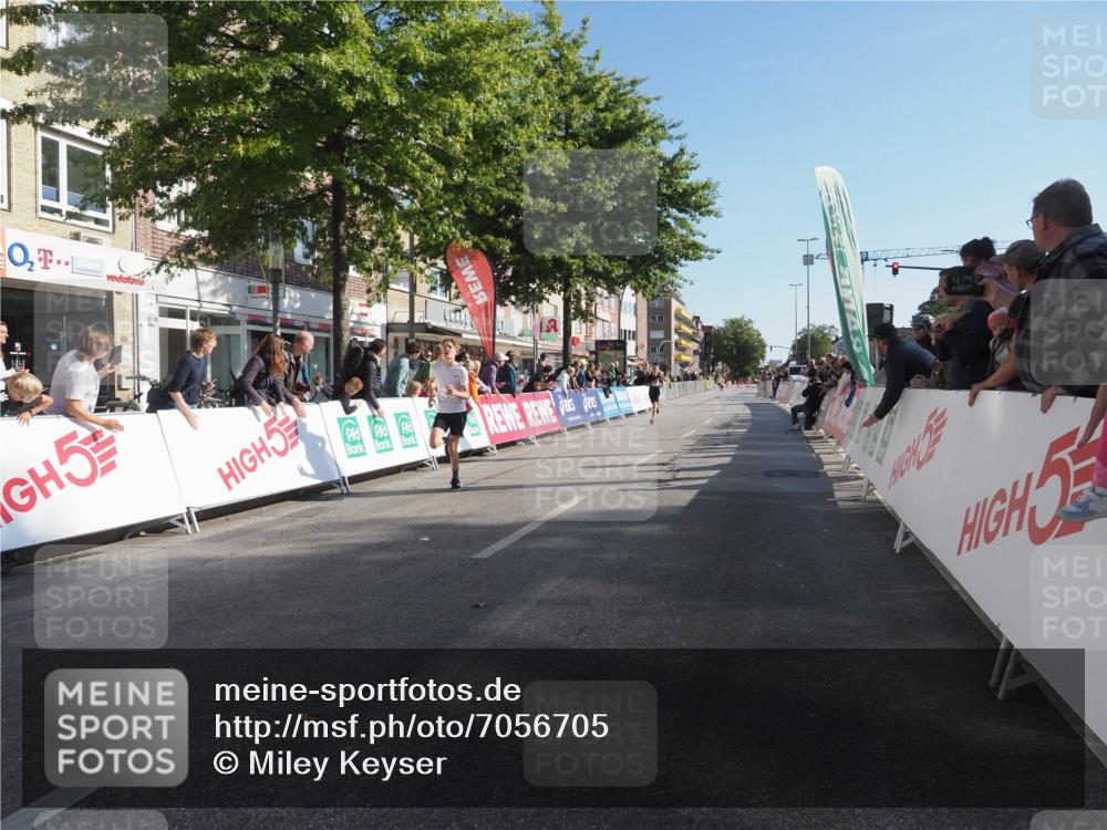 15.09.2024 - PSD Bank Halbmarathon Miley Keyser http://msf.ph/oto/7056705 15.09.2024 10:25:01 Ziel 61, 102, 119, 131, 165, 177, 211 meine-sportfotos.de
