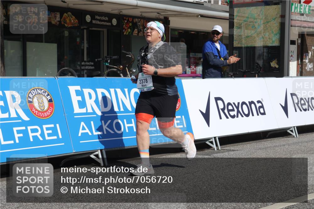 15.09.2024 - PSD Bank Halbmarathon Michael Strokosch http://msf.ph/oto/7056720 15.09.2024 12:50:21 Ziel 2378 meine-sportfotos.de