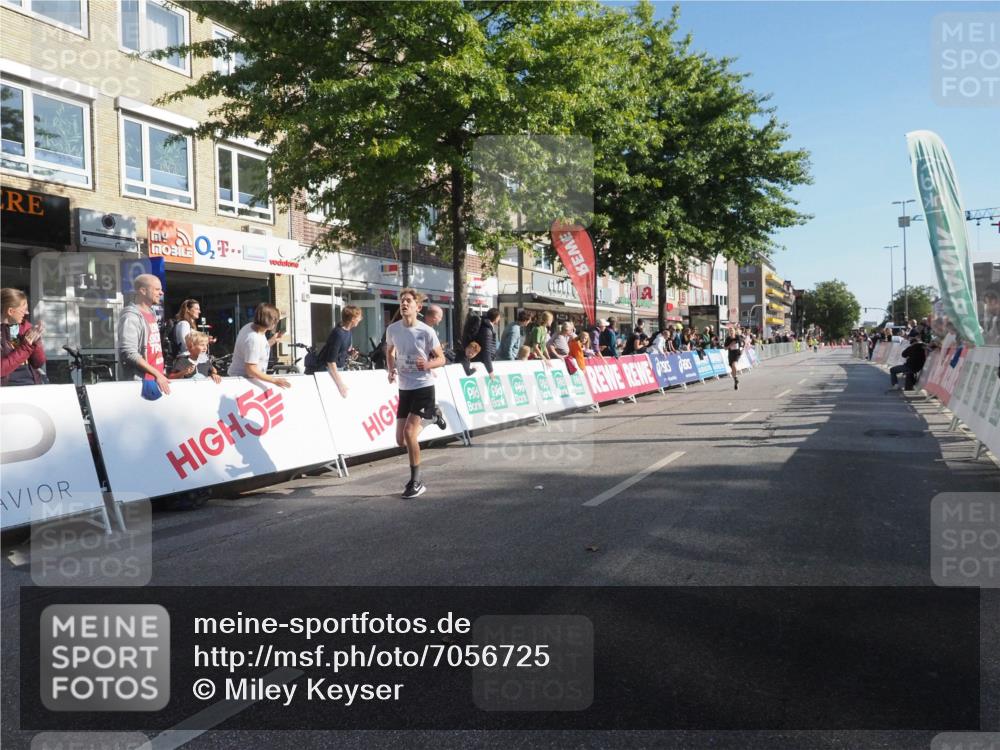 15.09.2024 - PSD Bank Halbmarathon Miley Keyser http://msf.ph/oto/7056725 15.09.2024 10:25:01 Ziel 61, 102, 119, 131, 165, 177, 211 meine-sportfotos.de