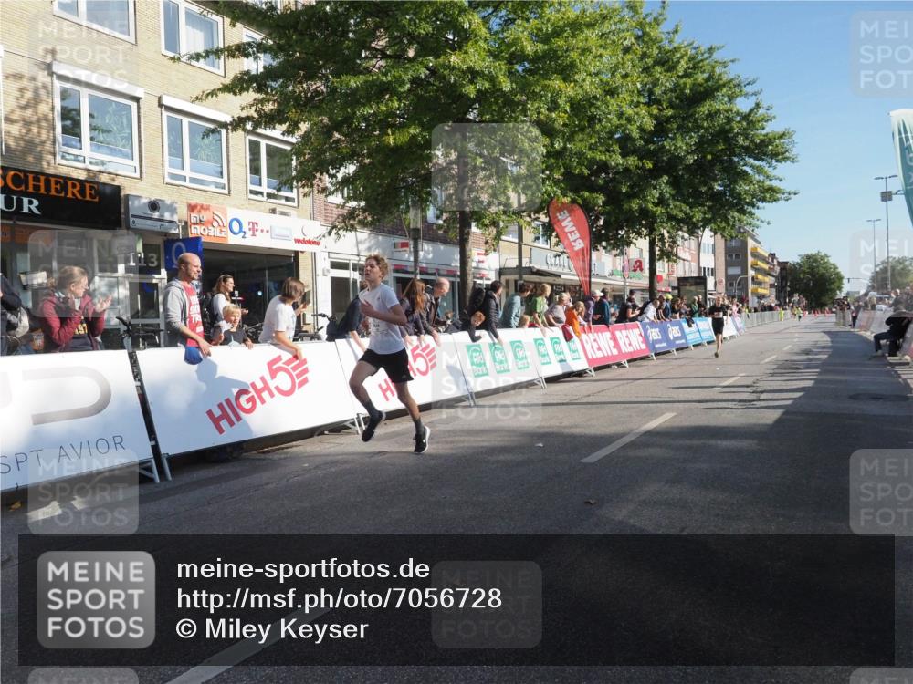 15.09.2024 - PSD Bank Halbmarathon Miley Keyser http://msf.ph/oto/7056728 15.09.2024 10:25:01 Ziel 61, 102, 119, 131, 165, 177, 211 meine-sportfotos.de